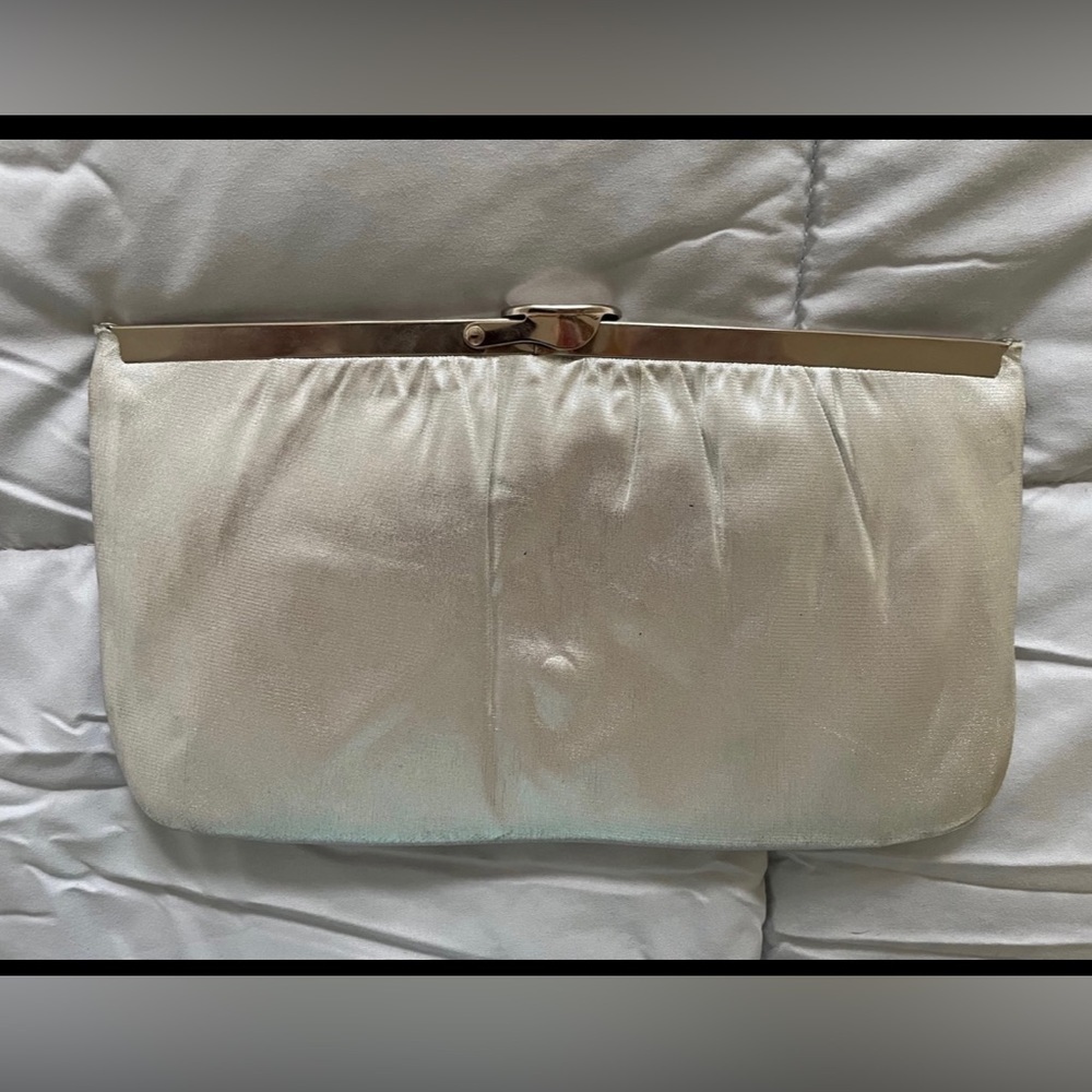 Vintage Silver Metallic Fabric Purse - Picture 2 of 4